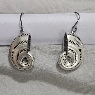Lucky Brand Nautilus Shell Earrings Silver Tone Chunky Dangle Statement  - Image 1 of 4