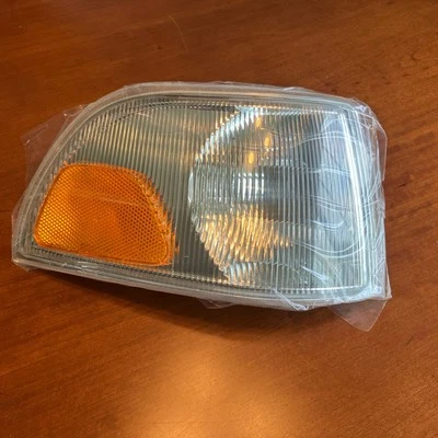 NOS Turn Signal Lamp, 1998-2002 Volvo C70 S70 V70, Passenger Side - Image 1 of 4