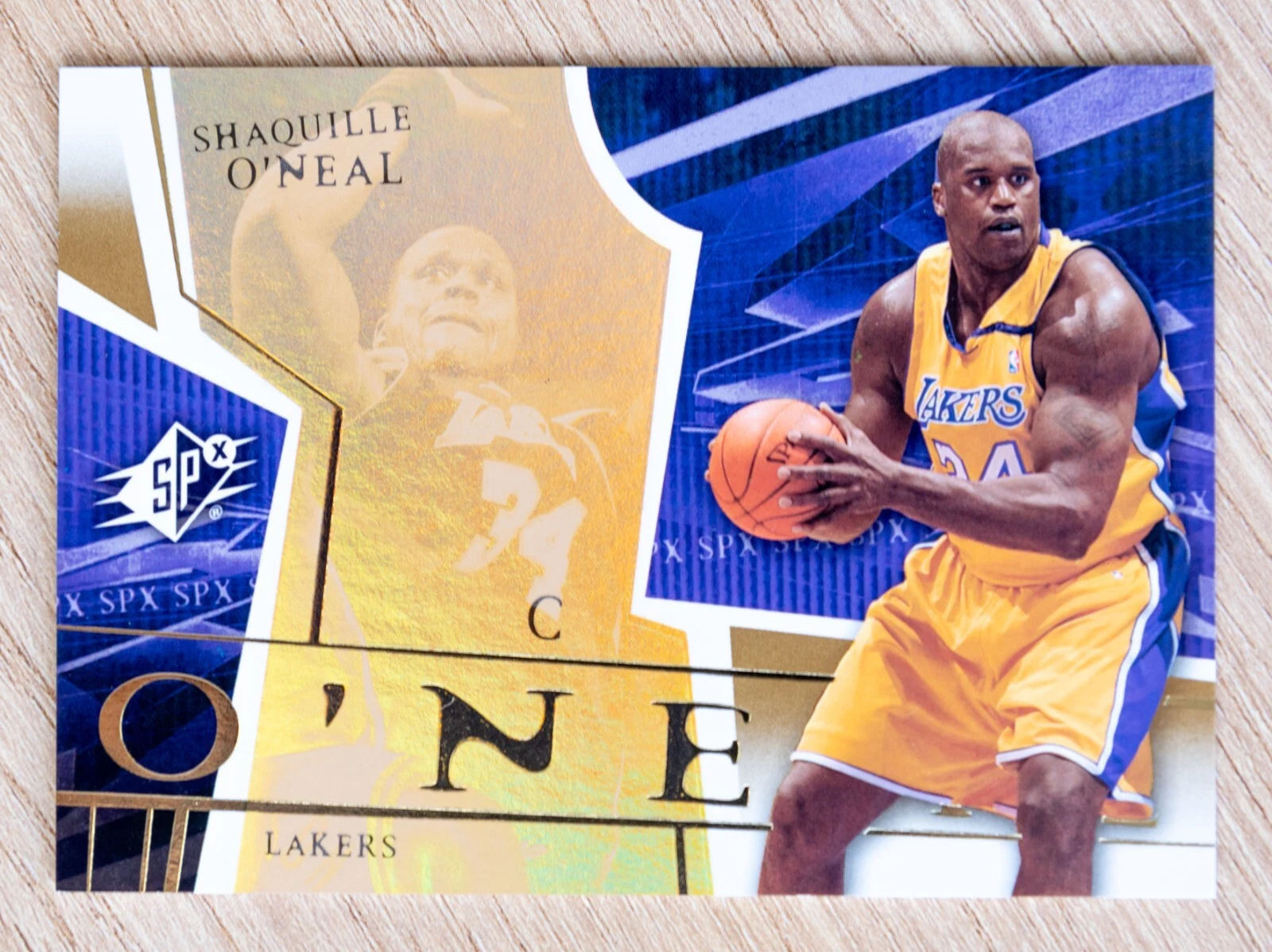 2003 Upper Deck SPX Shaquille O'neal Spectrum Gold (Missing Serial Number) !!!