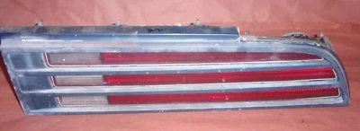 74-78 FIREBIRD TRANS AM TA LUZ TRASERA DERECHA DEL LADO DEL PASAJERO #2 Foto 1 de 4