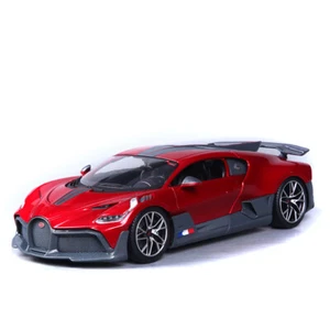 Bburago 1:18 Bugatti Chiron Divo Diecast Model Racing Car Red New in Box  - Picture 1 of 6