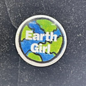 EARTH GIRL Vintage 1994 Pinback Pleasant Company American Girl 1” Pin Back - Picture 1 of 6