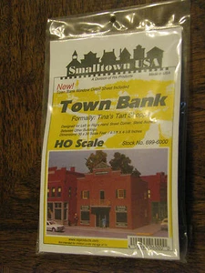 Smalltown USA HO #699-6000 Town Bank - Tina's Tart Shop 4 x 4-1/8" 10 x 10,3 cm - Imagen 1 de 1