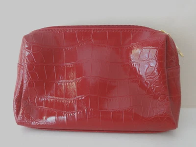 BOLSO DE VIAJE DE CUERO VEGANO ROJO ESTEE LAUDER PATRÓN DE COCODRILO BOLSA DE MAQUILLAJE CLUTCH NUEVO SIN ETIQUETAS Foto 1 de 4
