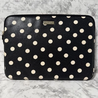 Kate Spade New York Blanco y Negro Lunares Laptop Tablet Acolchada Funda con Cremallera Foto 1 de 4