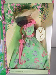 Muñeca Barbie afroamericana Mattel Avon SIMPLY ENCANTADORA NUEVA EN CAJA - 2001 - Imagen 1 de 5