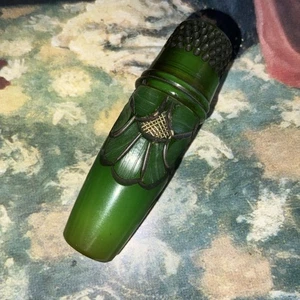 Vintage Carved Bakelite Thimble & Needle Case Rare Estate - Picture 1 of 6