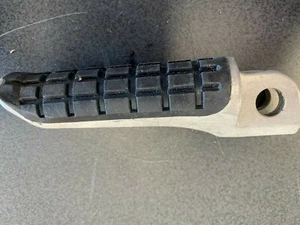 Nuevo fabricante de equipos originales KAW Footpegs 34028-1334/(1488) #1391 - Imagen 1 de 12