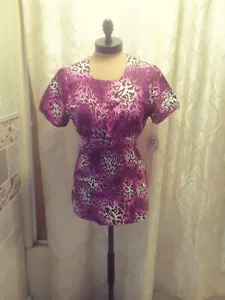 NEW White Cross Pink Leopard Scrub Top Womens Small NWT - Picture 1 of 4