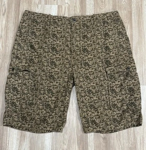 Levis Digital Green Cargo Camo Military men’s shorts size 38 - Picture 1 of 20