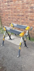 Zwei C700 robust gebaute Klappsäge Pferde - Bild 1 von 11