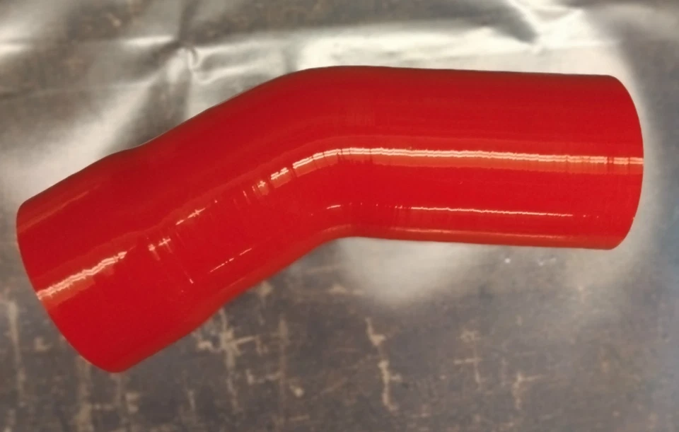 Clio 4RS 220 Trophy/Euro 6 200 EDC Inlet Hose Red - Image 1 of 1