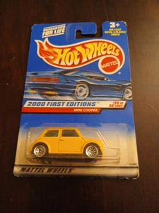Hot Wheels 2000 First Editions Mini Cooper Yellow - Picture 1 of 2