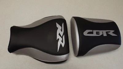 HONDA 2007/08/09/10/11  CBR 600RR FRONT & REAR SEAT COVERS BLACK CF/SILVER VINYL - Image 1 of 4