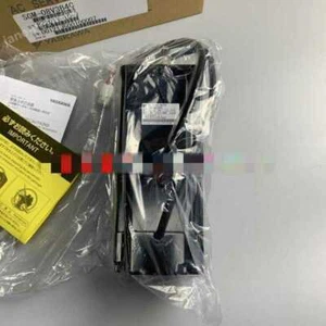 1PCS NEW Yaskawa servo motor SGM-08V3B4C - Picture 1 of 1