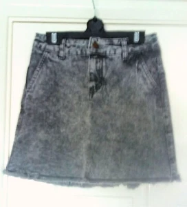 Girls 11-12 mid grey stonewash faded denim jean mini skirt frayed hem - Picture 1 of 6