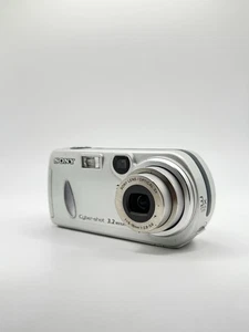 Sony Cyber-Shot Fotocamera Digitale 3.2 Mega Pixel DSC-P72 — TESTATA E FUNZIONANTE ✅✅ - Foto 1 di 5