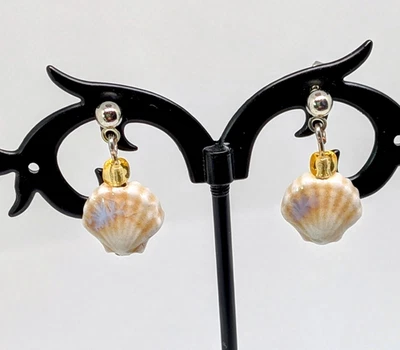 Delicados pendientes colgantes hipoalergénicos concha de almeja concha marina Foto 1 de 4