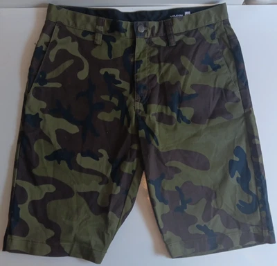 Volcom Mens 34x11 Green Mid Rise Camo Chino Shorts - Image 1 of 4