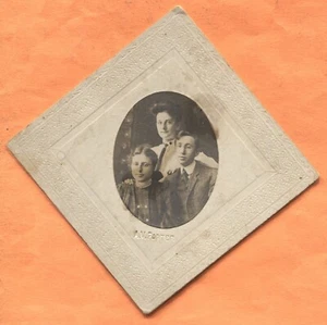 Ellenville NY Portrait of a Family by Porter circa 1890s Miniature Cabinet Card - Bild 1 von 2