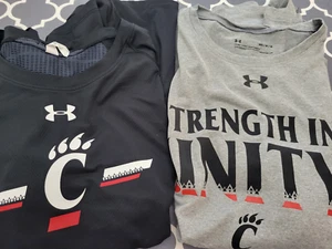 University of Cincinnati Bearcats Under Armour Size Medium OHIO TWO SHIRT LOT - Picture 1 of 15