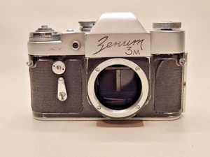 1965 ZENIT 3M 35mm film SLR camera body PARTS/ REPAIR - Picture 1 of 4