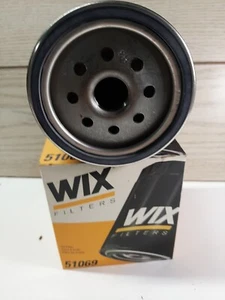 WIX 51069 Engine Oil Filter for Buick Cadillac Checker Chevrolet GMC Pontiac - Picture 1 of 6