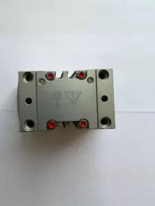 Festo Parallelgreifer HGPT-20-A-B-G2 560200 - Bild 1 von 4