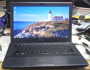 Sony Vaio VPCSB11FX 13" intel i5 6 GB RAM 500 GB disco rigido blueray - Foto 1 di 2