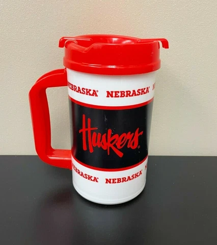 Whirley Nebraska Cornhuskers Plastic 8" Tall Mug w/Lid and Handle Cup Huskers Cover