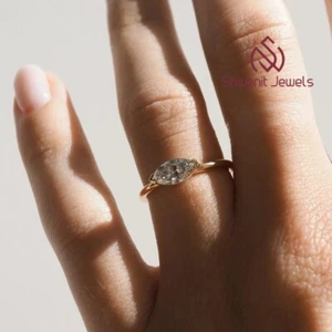 1.00 Ct Marquise Cut VVS1/E Lab Grown Diamond 10K Yellow Gold Engagement Ring - Picture 1 of 9