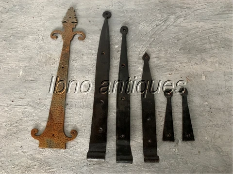 LOT OF OLD NEW ORLEANS STRAP HINGES / MIXED LOT / SAMPLES / LARGE 18" CAST BRASS Cover