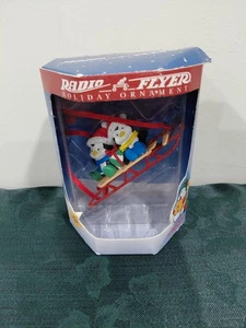 Vintage Radio Flyer Holiday Christmas Ornament Pinguine Schlitten Enesco 1999  - Bild 1 von 4