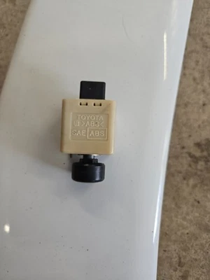 1997-03 Toyota Solara Avalon MR2 97-01 Camry  Rav4 dimmer switch rheostat - Image 1 of 2