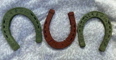 Винтажные игрушечные подковы от Auburn Rubber Company сделано в США детский декор вестерн - Изображение 1 из 4