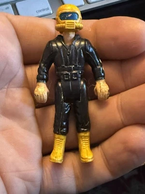 Figura de acción Tootsietoy de colección amarillo y negro buceador Hong Kong Foto 1 de 4