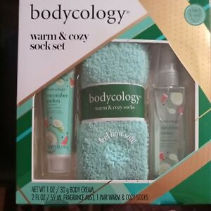 Bodycology Cucumber Melon fragrance mist, body cream &Cozy Socks Gift Set
