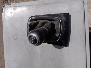 AUDI S3 8L SCHALTKNAUF + GAMASCHE MIT PIANO BLACK SURROUND TRIM 8L0864261C ORIGINAL - Bild 1 von 8