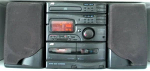 VTG JVC bookshelf stereo system w/dual cassette deck and AM/FM, CD not working - Picture 1 of 5