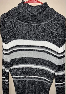 Maglione donna generico nero grigio bianco a costine girocollo senza taglia usato in ottime condizioni! 🍀 - Foto 1 di 12