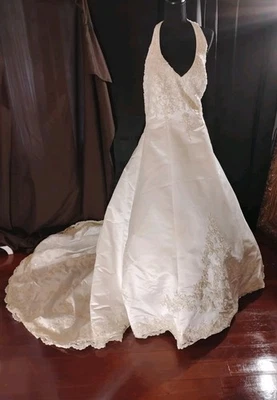Vestido de novia de colección privada talla 22 champán  Foto 1 de 4