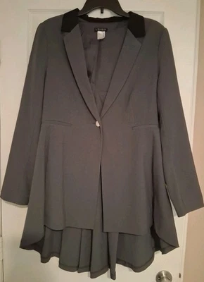 Blazer Feminino "Vênus" Alto Baixo, Tamanho 14, Cinza, Manga Longa, Botão Único, Forrado - Imagem 1 de 4