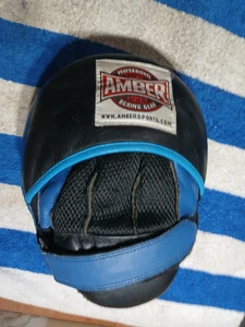 **UNO* ÁMBAR Deportes Gel Infusión Punzón Mitón MMA Combate Deportes USADO BUEN ESTADO - Imagen 1 de 14