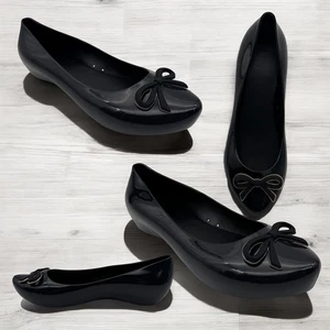 Damen Frauen Peeptoe Gummi Ballerina Dolly Pumps mit Schleife Detail Sommerschuhe - Bild 1 von 9
