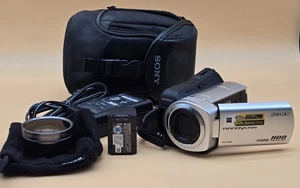 Sony Handycam DCR-SR45E 30 GB HDD videocamera digitale argento con Nightshot Plus - Foto 1 di 11