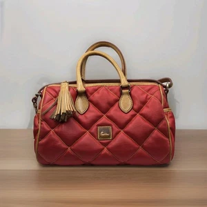 Dooney And Bourke Black and Tan Quilted Barrel Satchel See Photos And Descriptio - Picture 1 of 24