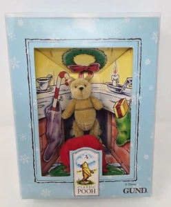 Peluche Disney Gund Clásico Pooh Miniatura Winnie the Pooh Edición Navidad 7986 - Imagen 1 de 11
