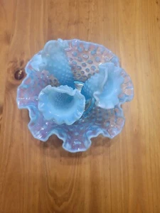 BLUE OPALESCENT FENTON ART GLASS HOBNAIL RUFFLED EDGE EPERGNE - Picture 1 of 13