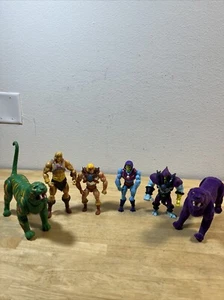 Lot of 4 Masters of the Universe Snake Men Action Figures + 2 Panthers - Picture 1 of 11