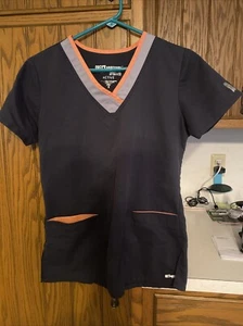 Barco Greys Anatomy Scrub Top Womens Size Small Short Sleeve Gray - Picture 1 of 5